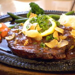 レストラン山水 - 黒毛和牛特選フィレ肉のミニッツステーキガーリックソイソース