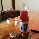 ろくざん亭 - 小さな瓶の「烏龍茶 (300円)」