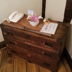 ろくざん亭 - 個室にあった古箪笥