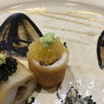 THE ARAKI - ゴールデン・キャビアを乗せたつまみ