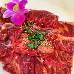 焼肉 徳寿 K-place - これがパパとシェアしたお肉。「サガリ（ハラミ）」という食べ物。