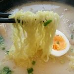 お肉の産直　ヴィラ工房 - 麺アップ