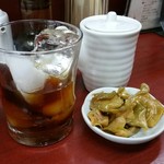 玉蘭 - 紹興酒　550円。常温、お燗、ロックのいずれもたのしめます。