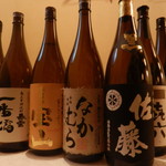 Yotsuya Shimmichi Doori Yoiyoi - 焼酎も種類豊富です。ロック、水割り、ソーダ割り、お湯割り等お好みでどうぞ！