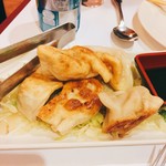 MAPO TOFU - 鍋貼。あー、びっくりした( д) ﾟ ﾟ