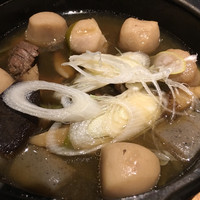 山形山　月島店 - 突き出しのイモ煮。