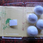 丸伊屋製菓舗 - イチゴ大福　その１