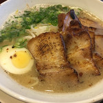 えびすラーメン - ラーメン、炙りチャーシュートッピング