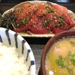 久六 - づけ定食 最高うまい(*´◒`*) あら汁は必須！