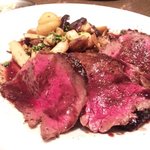 ビストロ・スリージェ - エゾ鹿のステーキ