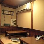 成鰻 - 座敷とテーブル席
