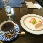 ビヴェーレ - 季節の珈琲とチーズケーキ