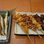 Yakitori Suri Ran Homuran - 焼き鳥5本盛りとシシャモ焼き