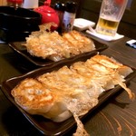 餃子亭 - ＊焼餃子（6ヶ）（¥380）
            ＊角煮入り焼餃子（5ヶ）（¥450）