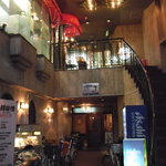 とんかつ 吉兆 - 店頭　店への階段