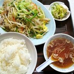 中華 アオキ - 肉野菜炒め定食800円