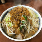 ラーメン二郎 - ぶた小ラーメン。（800円）ヤサイマシ、アブラマシマシ。