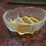 大衆酒場 まるちゃん - イサキの踊り食い