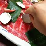 大衆酒場 まるちゃん - 中落食べてます