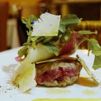 アントューカ - 馬肉のタルタル アーリオーリオソース