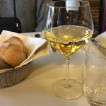 Café de la Paix - パンとグラスワイン