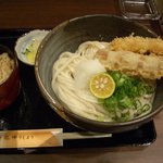 麺花　ゆうしょう - 海老とちくわ天の生醤油うどん（冷・大盛り）セット