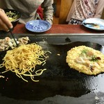 お好み焼レストラン古都 - セルフで焼きます