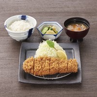 『甘い誘惑』特ロースかつ膳（1日5食限定）
