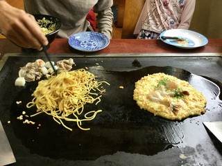Okonomiyaki Resutoran Koto - セルフで焼きます