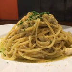 h TRATTORIA CALIMERO - イタリア産カラスミのペペロンチーノ