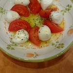 サイゼリヤ - モッツァレラトマト