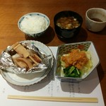 和庵 - 【ランチ】ヤリイカ煮つけ、蒸し豚・キャベツ・菜の花・人参和え