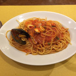 La voglia matta - 海の幸のトマトソースパスタ