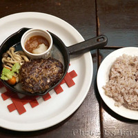 和牛熟成牛とシチリアワイン せいとう 本店 - ハンバーグ
