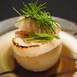 日本料理 楮山 - ランチコース 3564円 の蕪のふくめ煮 帆立、芽ねぎ