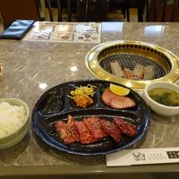 川崎名物 炭火焼肉 食道園 - 