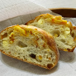 DONQ - オレンジピールとオレンジスライスにクリームチーズ！