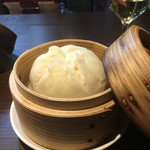 クロモリ - 贅沢素材のフカヒレまん