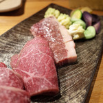 焼肉旬やさい ファンボギ - 蝦夷鹿モモ 猪バラ