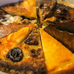 スモールバレーデザートカンパニー - 「タルトアソートメント（小）」。ビューティフルなタルトです。