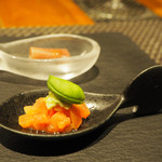 創作料理とワインのお店 上田 慎一郎 - 静岡県アップルスタートマトバジルのソース