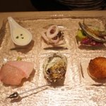 サンテミリオン - 連れのオードブル　肉料理のパテやタンがきびなごよヤリイカに変えてありました