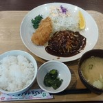 れすとらん ふるさと - 手ごねハンバーグキノコソース掛けと白身魚のフライ定食850円