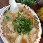 ラーメン魁力屋 - 見た目は良いのだが不味い