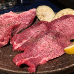 一切れ焼肉 一穂 - ハラミと塩タン