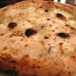 ラ・ピッコラ・ターヴォラ - クワトロフォルマッジ