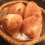 ラ・ピッコラ・ターヴォラ - ラ・ファリネッラ のパン