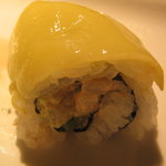 ｓｕｓｈｉ ｄｉｎｉｎｇ 鸞 - マンゴースキャロップロール（マンゴー・ホタテ）