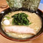 濃厚とんこつラーメン 恵比寿家 - 