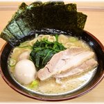 濃厚とんこつラーメン 恵比寿家 - 